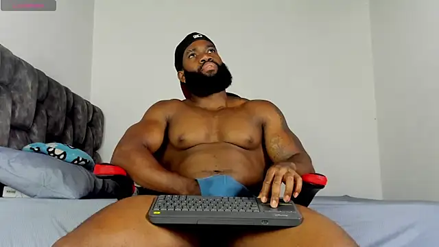 Snapshot of james_musclebbc chatting on May 19, 10:05 pm james musclebbc online show from May 19, 10:05 pm
