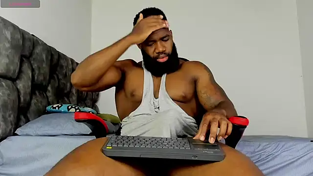Snapshot of james_musclebbc chatting on May 27, 2:52 am james musclebbc online show from May 27, 2:52 am
