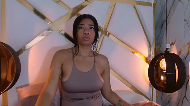 ALONDRAA BROWN online show from October 25, 1:51 pm