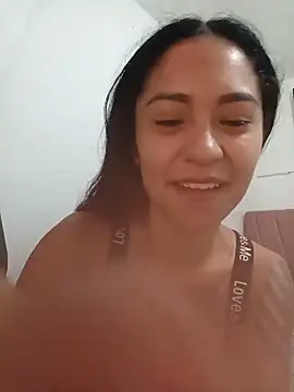 Liahdiaz  online show from May 14, 2:57 pm