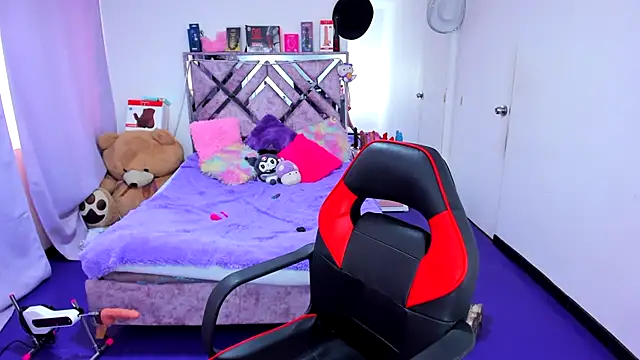 Luna Analya online show from March 12, 1:50 pm