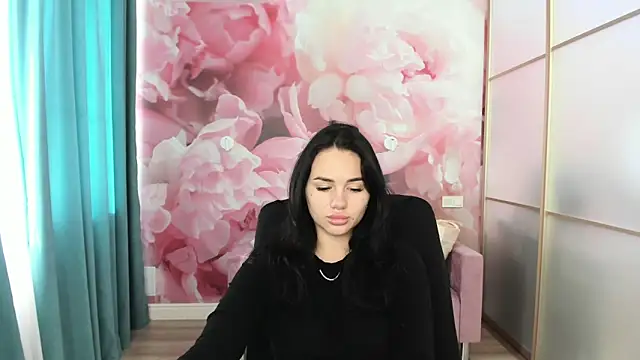 VenillaRose online show from September 18, 6:26 am