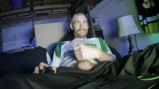 Snapshot of Tiggitytomociti chatting on November 16, 1:28 pm Tiggitytomociti online show from November 16, 1:28 pm