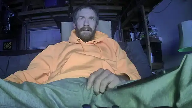 Snapshot of Tiggitytomociti chatting on February 6, 12:19 pm Tiggitytomociti online show from February 6, 12:19 pm