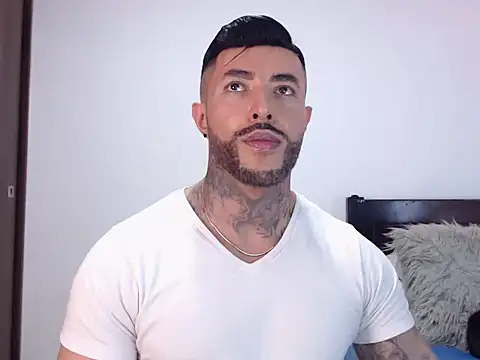 andrea de lucaa online show from November 29, 4:37 am