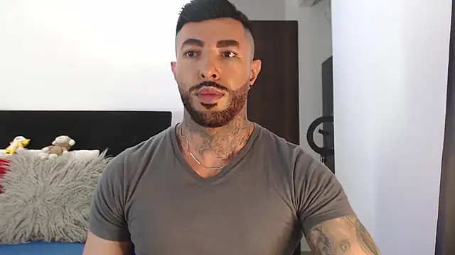 andrea de lucaa online show from May 12, 3:58 am