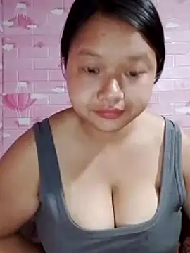 Snapshot of girl-babi chatting on April 10, 12:49 am girl-babi online show from April 10, 12:49 am