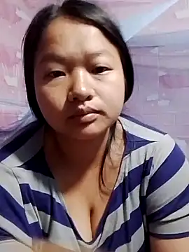Snapshot of girl-babi chatting on June 30, 2:23 am girl-babi online show from June 30, 2:23 am