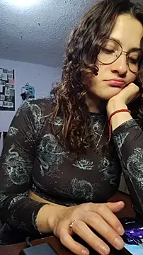 Snapshot of lindasyt chatting on February 16, 4:30 am lindasyt online show from February 16, 4:30 am