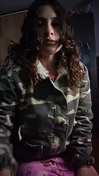 Snapshot of lindasyt chatting on February 20, 4:20 am lindasyt online show from February 20, 4:20 am