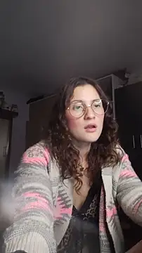 Snapshot of lindasyt chatting on March 2, 5:08 am lindasyt online show from March 2, 5:08 am