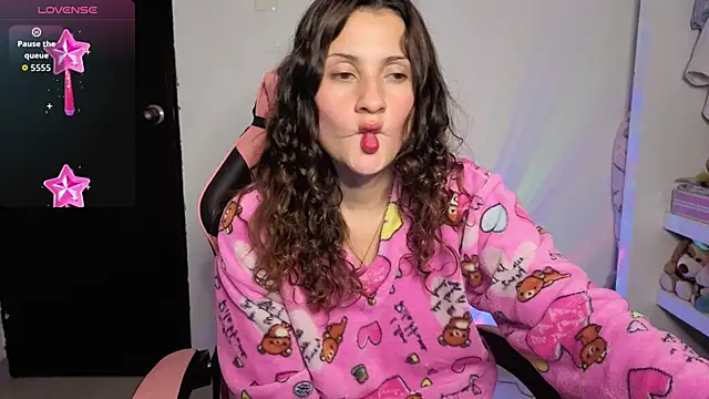 lindasyt online show from May 20, 2:51 am