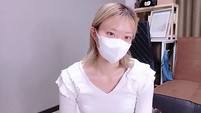 Snapshot of Nana__ch chatting on October 3, 7:05 am Nana ch online show from October 3, 7:05 am