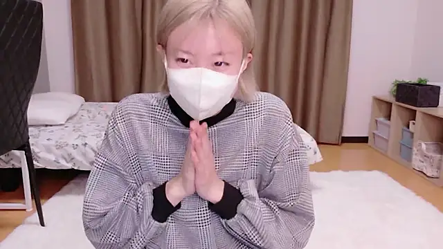 Nana  ch online show from May 7, 4:34 pm