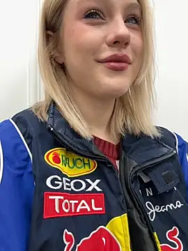 Snapshot of CaitlinSugar chatting on September 29, 4:28 am CaitlinSugar online show from September 29, 4:28 am