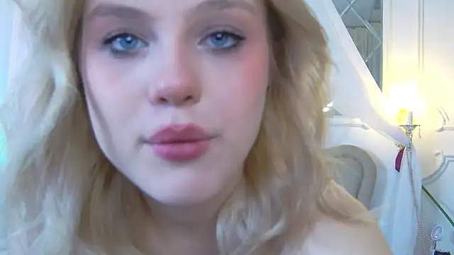 Snapshot of CaitlinSugar chatting on October 13, 4:56 am CaitlinSugar online show from October 13, 4:56 am