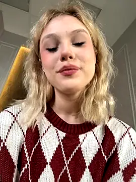 Snapshot of CaitlinSugar chatting on October 21, 4:24 am CaitlinSugar online show from October 21, 4:24 am