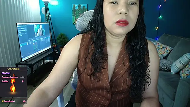 Snapshot of SHEILYN_ chatting on March 19, 4:27 am SHEILYN online show from March 19, 4:27 am