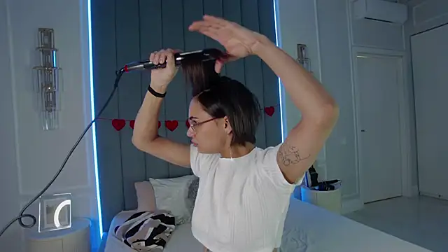 VioletAsh online show from February 26, 4:55 am