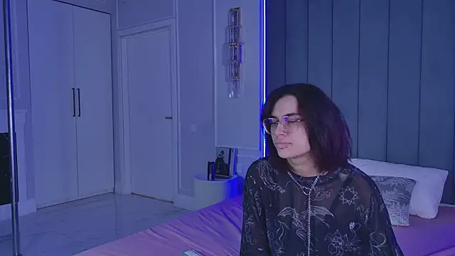 VioletAsh online show from July 19, 4:49 am