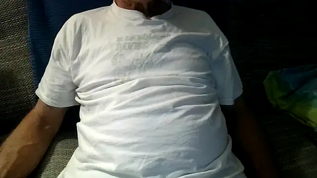 velikifant7 online show from May 1, 6:12 pm