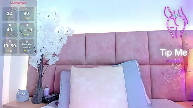 Snapshot of KatheMiler chatting on October 13, 12:54 am KatheMiler online show from October 13, 12:54 am