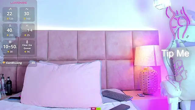 Snapshot of KatheMiler chatting on November 14, 2:21 am KatheMiler online show from November 14, 2:21 am