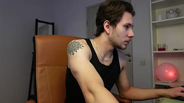 Ethan Fyre online show from October 25, 11:51 am