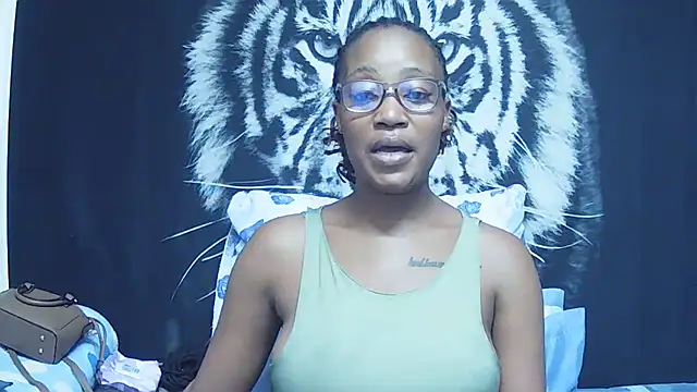 Snapshot of SweetPortableAmber chatting on March 5, 2:46 pm SweetPortableAmber online show from March 5, 2:46 pm