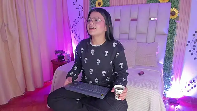 Jade Nmm online show from November 6, 1:01 pm