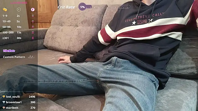 Snapshot of TommyShe1by chatting on September 11, 11:43 am TommyShe1by online show from September 11, 11:43 am