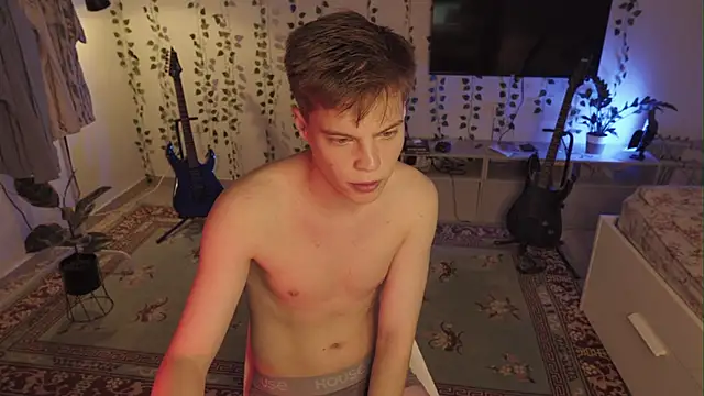 RusBradPitt online show from September 30, 11:04 am