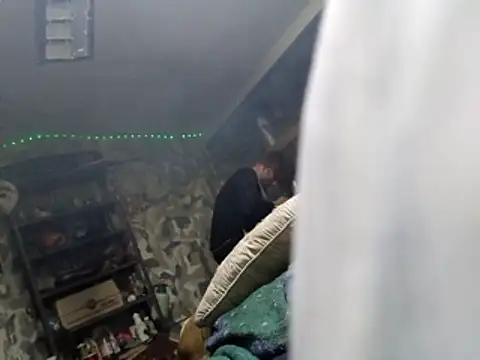 Snapshot of bearded_cross chatting on January 12, 9:14 am bearded cross online show from January 12, 9:14 am