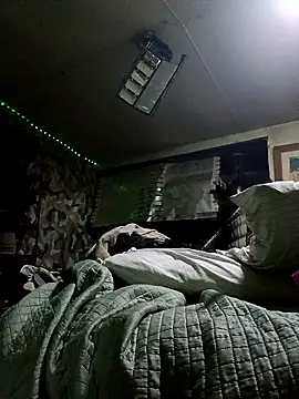 Snapshot of bearded_cross chatting on January 16, 7:12 am bearded cross online show from January 16, 7:12 am