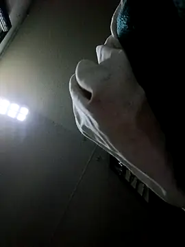 Snapshot of bearded_cross chatting on January 17, 7:35 am bearded cross online show from January 17, 7:35 am