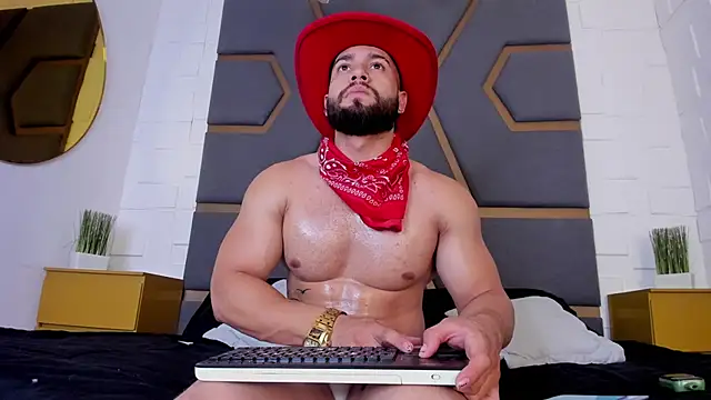 Snapshot of massimofiore_ chatting on October 8, 3:26 am massimofiore online show from October 8, 3:26 am