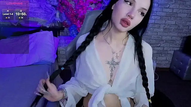 AkiraAsai online show from October 31, 8:32 pm