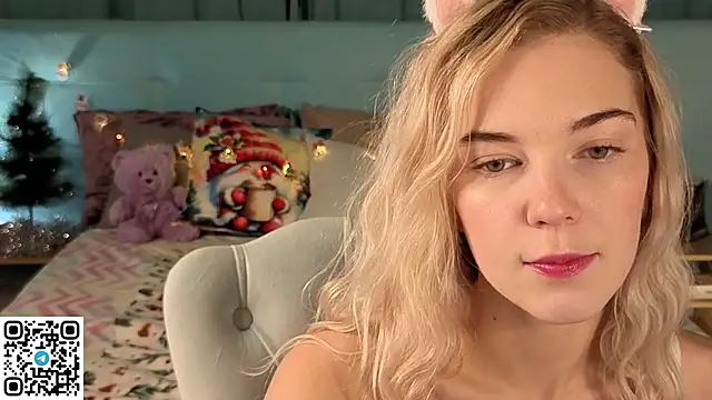 Aurora Bennet online show from December 16, 12:59 am