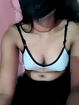 Snapshot of Hotmonasexi chatting on October 10, 7:18 am Hotmonasexi online show from October 10, 7:18 am