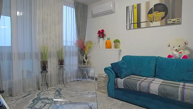 ScarletTemptations online show from November 15, 5:27 am