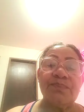 Vickysweeeettt online show from December 17, 2:45 pm