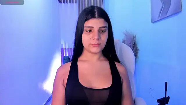 Snapshot of PauliinaBelle_ chatting on January 12, 12:43 pm PauliinaBelle online show from January 12, 12:43 pm