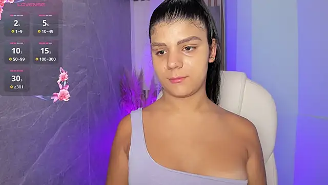 Snapshot of PauliinaBelle_ chatting on April 25, 1:41 pm PauliinaBelle online show from April 25, 1:41 pm
