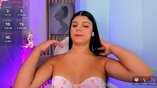 Snapshot of PauliinaBelle_ chatting on May 3, 1:06 pm PauliinaBelle online show from May 3, 1:06 pm