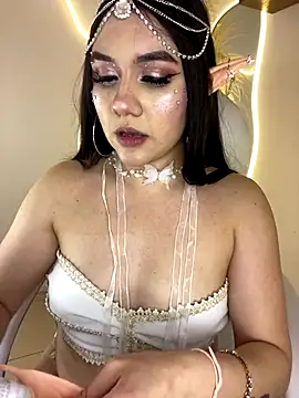 Snapshot of Zoe_Serrat chatting on October 31, 1:01 pm Zoe Serrat online show from October 31, 1:01 pm