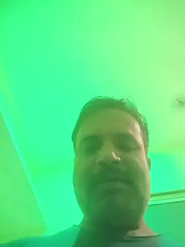 vardh033 online show from October 7, 4:59 pm