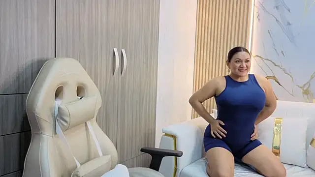 Madam Hott online show from September 25, 3:32 am