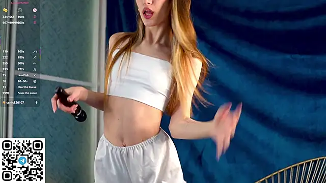 Quinavelle online show from November 22, 6:34 am