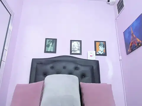 Snapshot of monalind220 chatting on March 10, 1:27 pm monalind220 online show from March 10, 1:27 pm