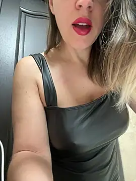 Snapshot of ladywithbigass chatting on January 24, 6:03 am ladywithbigass online show from January 24, 6:03 am